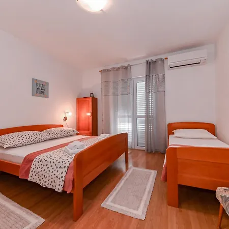 Appartement Sobe Juros Baška Voda