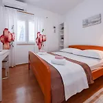 Appartement Sobe Juros