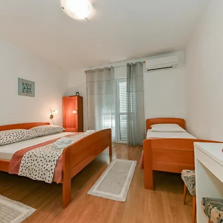 Apartamento Sobe Juros Baška Voda